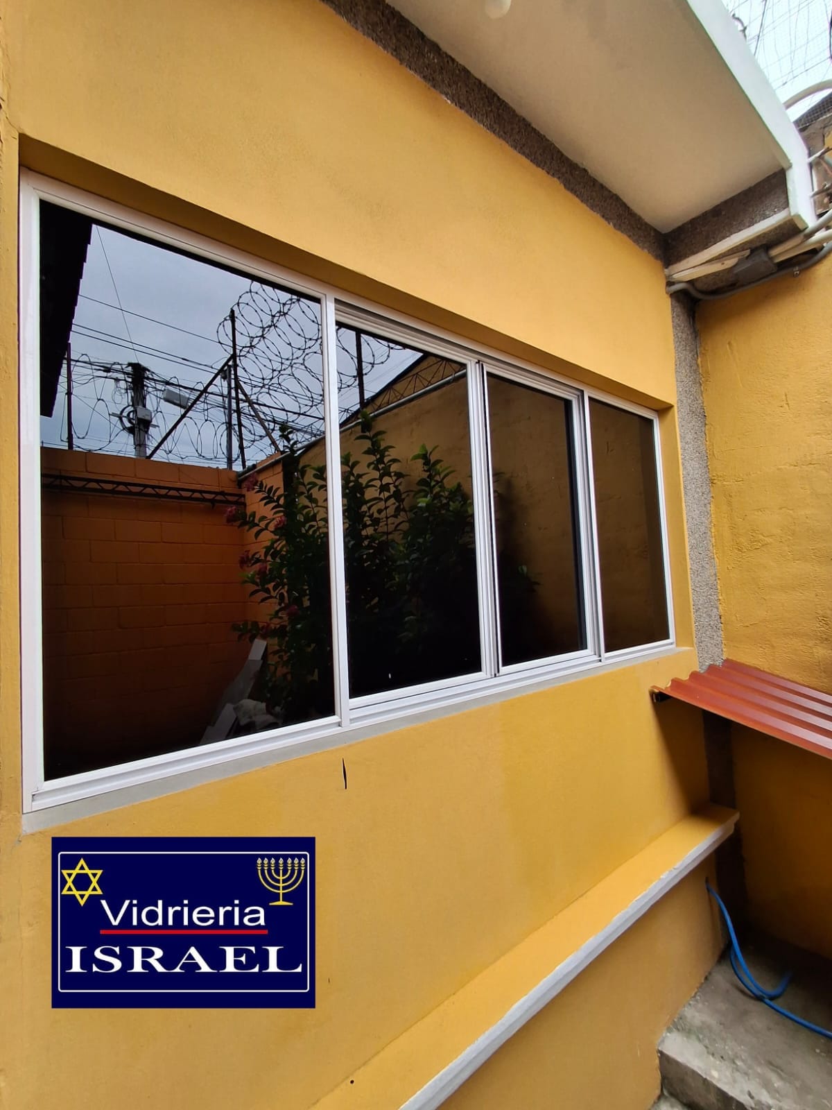 VENTA FRANCESA ALUMINIO BLANCO Y VIDRIO SUPER-GRIS LISO SIN CUADRICULA