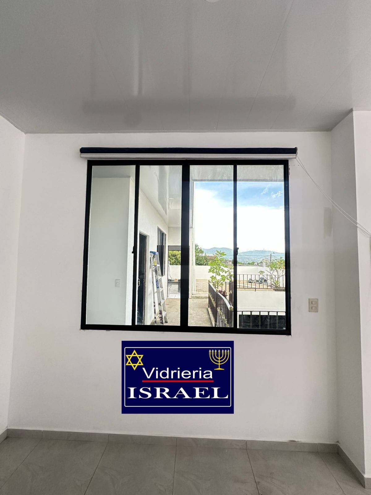 VENTANA FRANCESA ALUMINIO NEGRO VIDRIO TRANSPARENTE