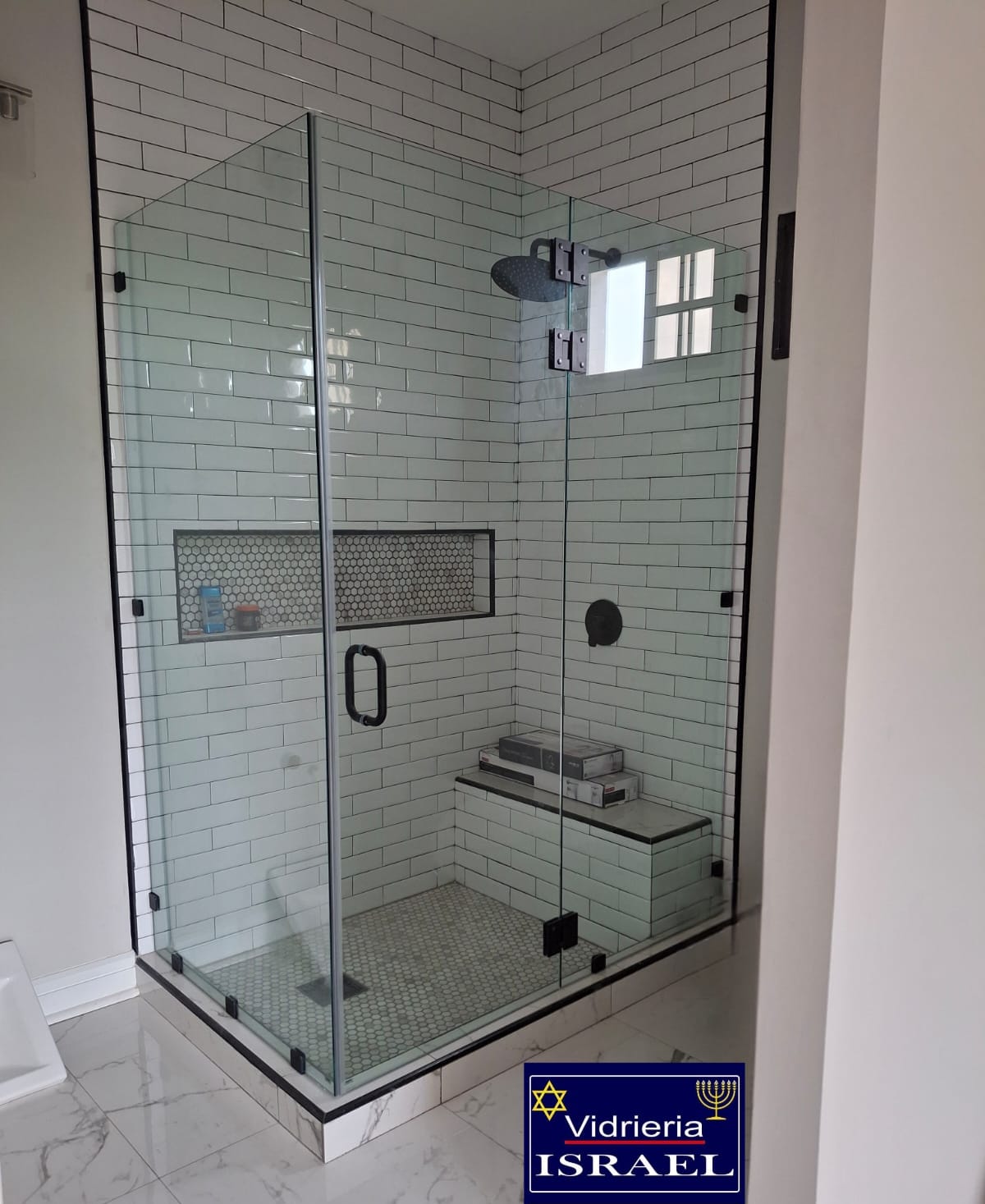 PUERTA PARA BAÑO DE VIDRIO TRANSPARENTES